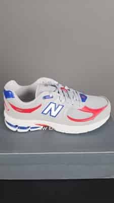 new-balance-2002-kids-unisex-athletic-sneakers-grey-red-gc2002kg-us-7