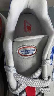 new-balance-2002-kids-unisex-athletic-sneakers-grey-red-gc2002kg-us-7