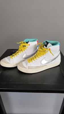 nike-blazer-mid-white-silver-floral-heel-yellow-laces-sneakers-mens