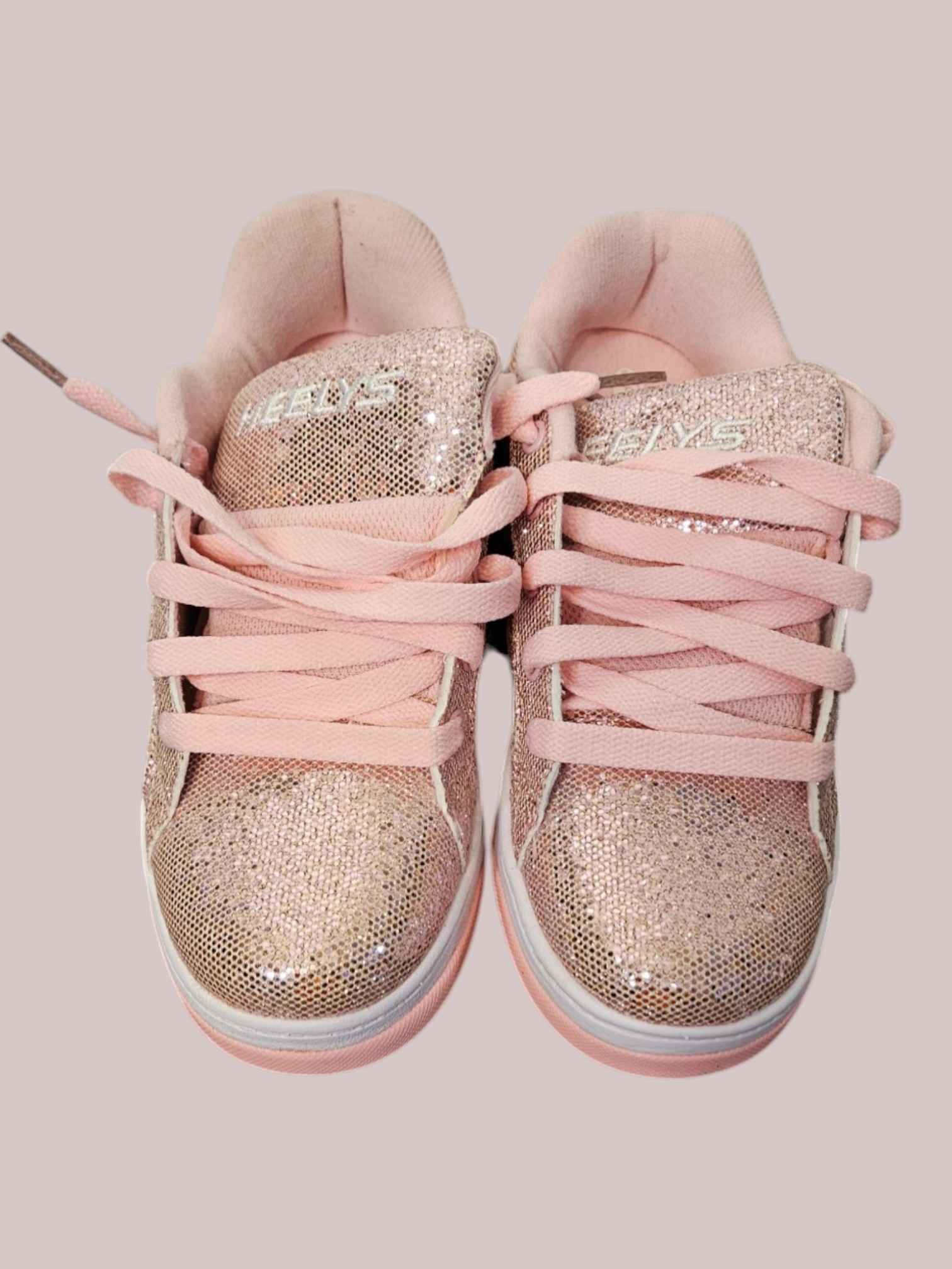 Women’s Size 6; Girls 5Y Heeley’s — ITEM #3469