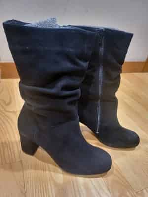 Eric Michael Poppy Boot Women’s 38 / US 8–8.5 Black Leather Suede Slouchy NEW