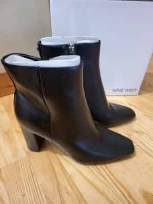 Nine West Yuhav3 Black Ankle Boots Womens Size 8M Block Heel Zip NEW