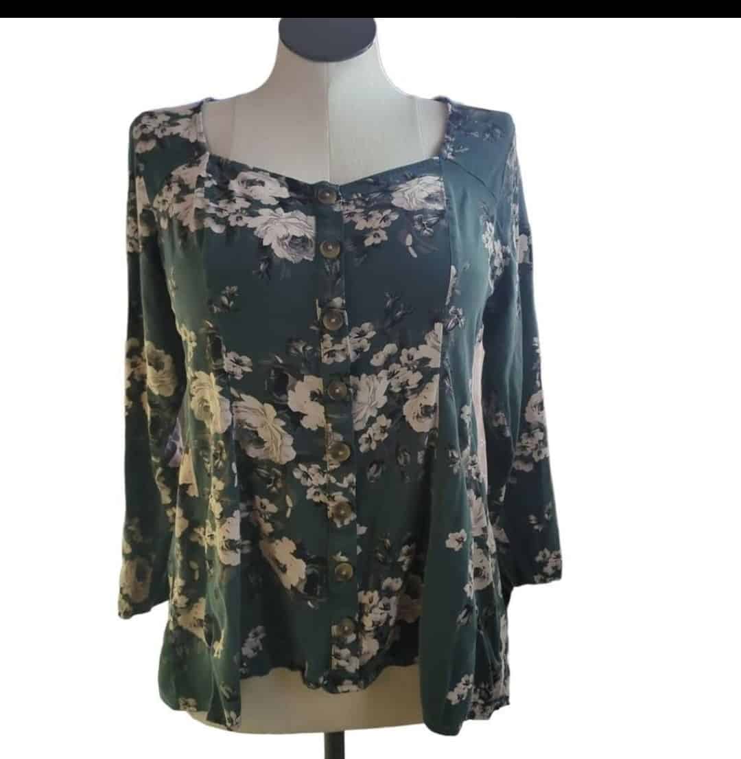 Torrid Women’s Fit And Flare Stretch Challis Button Up Top